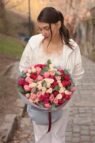 Монобукет із кущових троянд