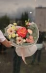 Букет з піоном та герберами